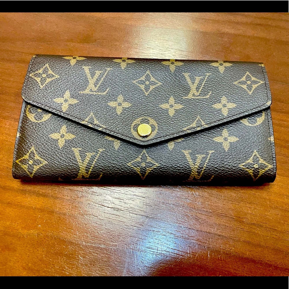 Authentic LV wallet